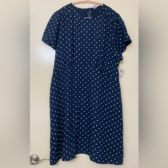 Old Navy Dresses & Skirts - Navy Polka Dot Dress